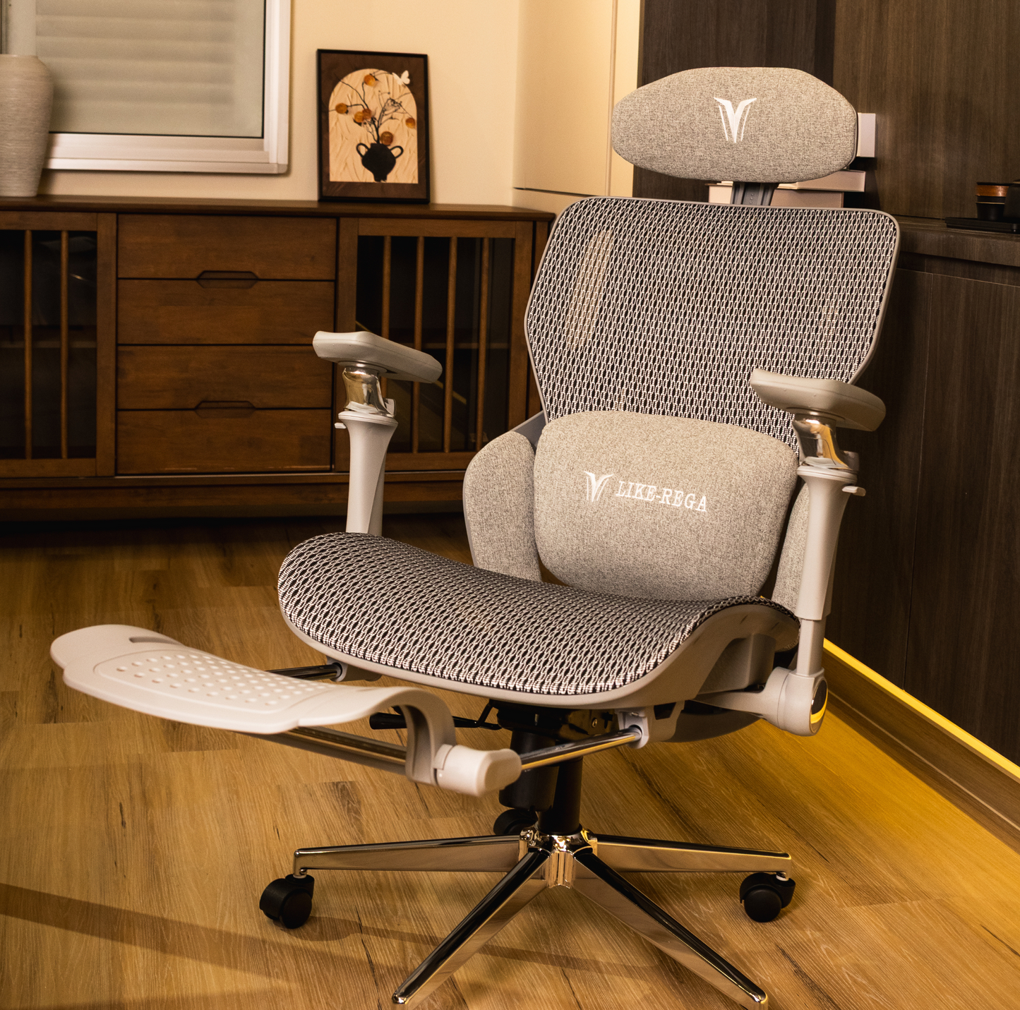 UGL REGA CHAIR
