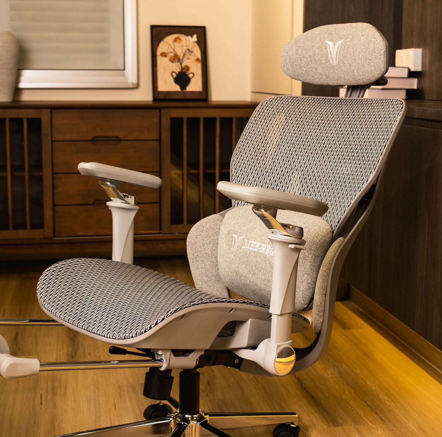 UGL REGA CHAIR